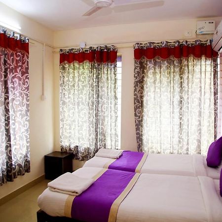 Hotel V bee Plaza Thiruvananthapuram Exterior foto